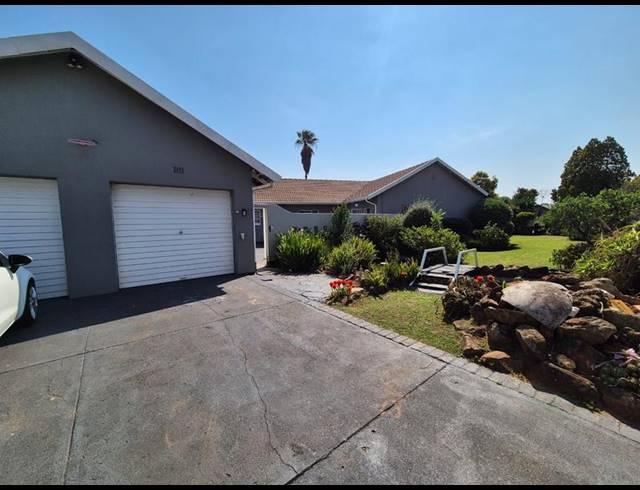 4 BEDROOM HOUSE FOR SALE IN BRACKENHURST